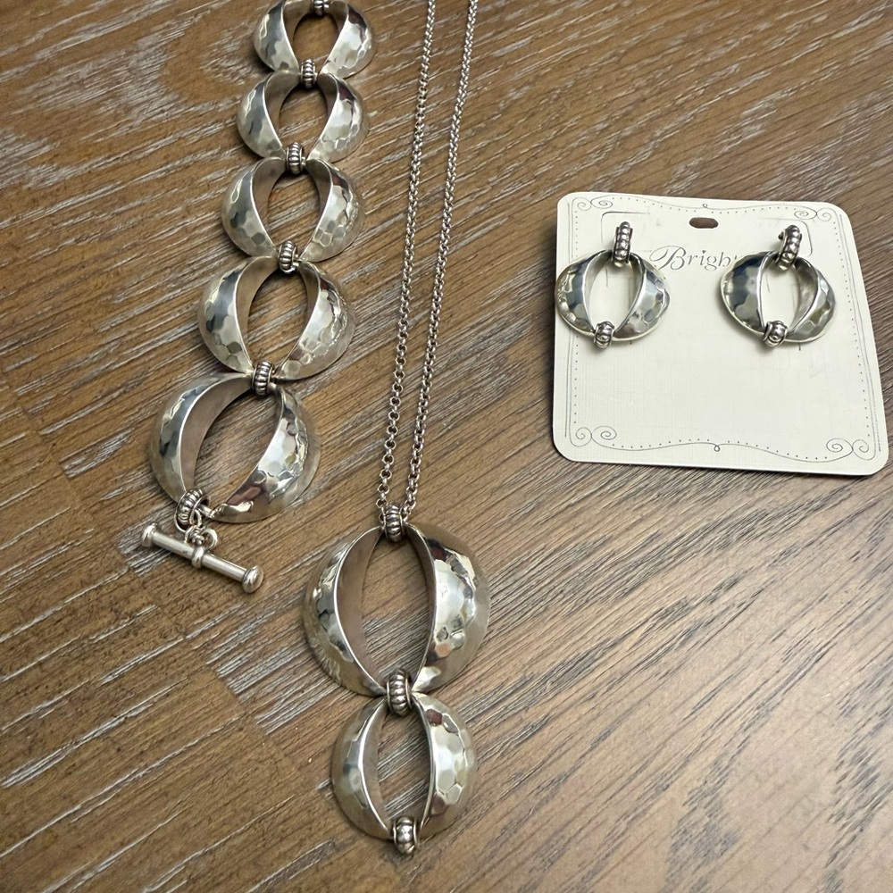 Elegant Brighton Mystic Moon Set